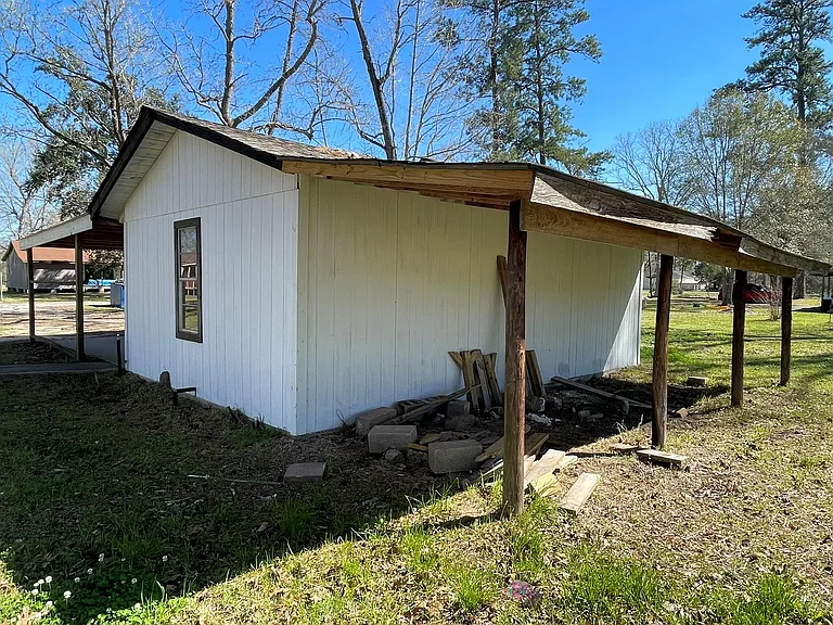 104 County Road 2401 — Photo 39