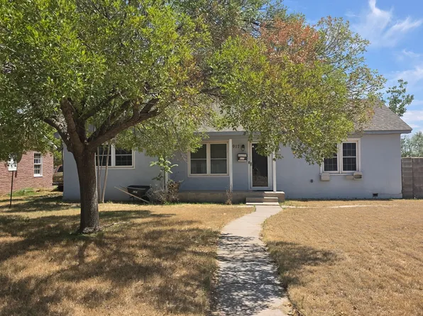917 S 6th St, Artesia, NM 88210