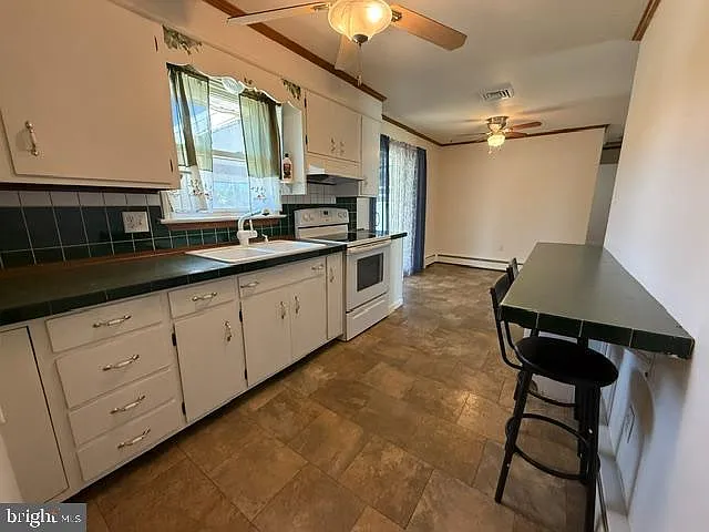818 Walnut St — Photo 5