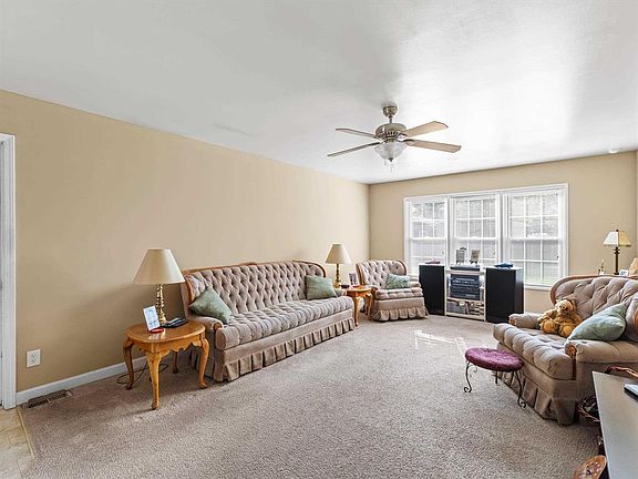 5th image of 2518 Venetian Way