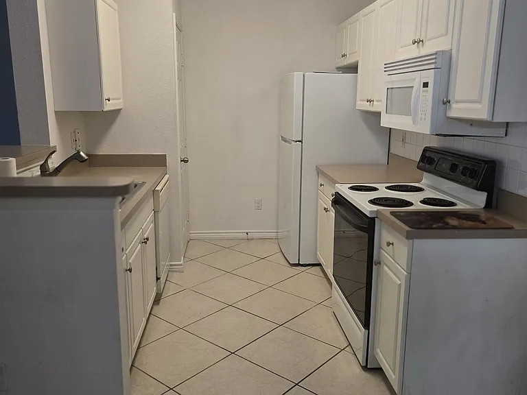 4305 Bayside Village Dr #204 — Photo 3