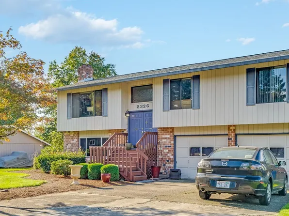 2326 SE Higgins Dr, Vancouver, WA 98683