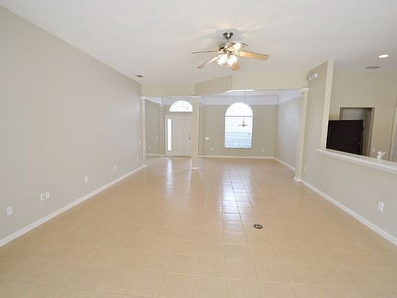 2nd image of 1903 Heartland Cir