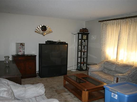 3rd image of 808 N Imperial Ave