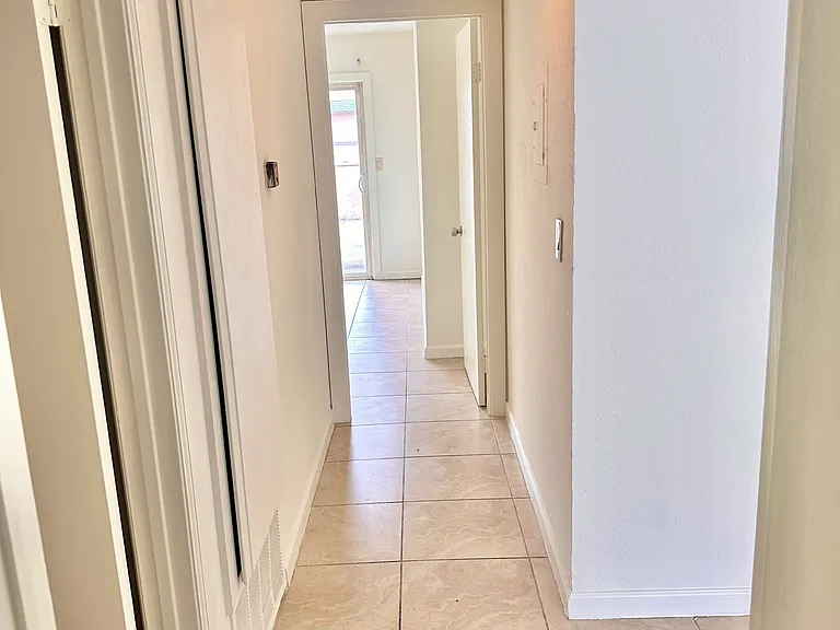 220 Oswego Ave #6 — Photo 22
