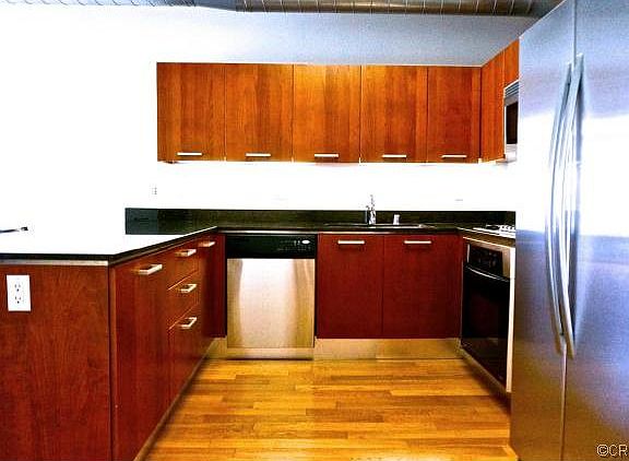 5th image of 645 W 9th St APT 639