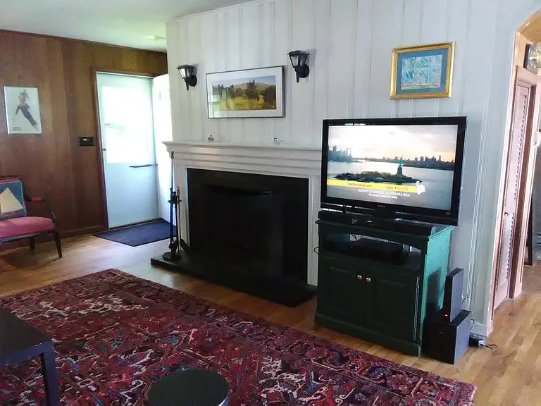 146 Wellington Rd — Photo 6