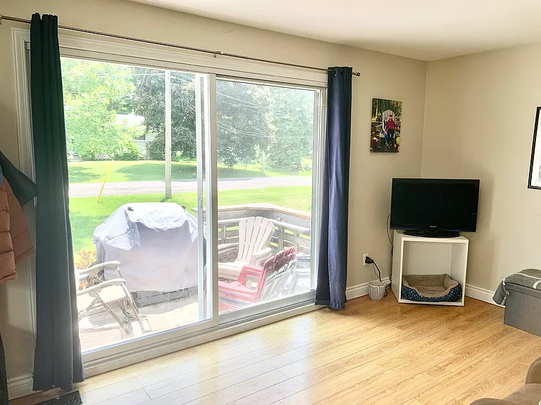 2 Cynthia St — Photo 17