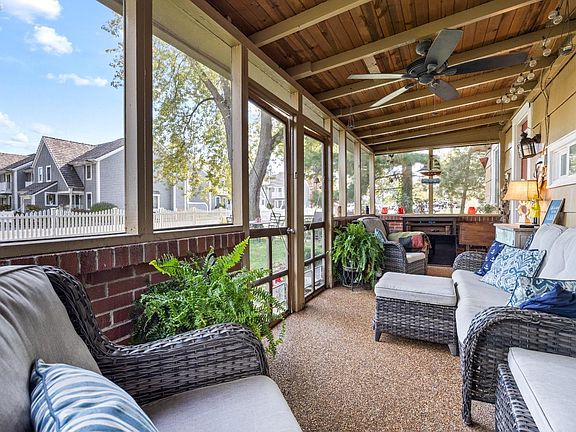 3rd image of 5861 E Woodland Dr