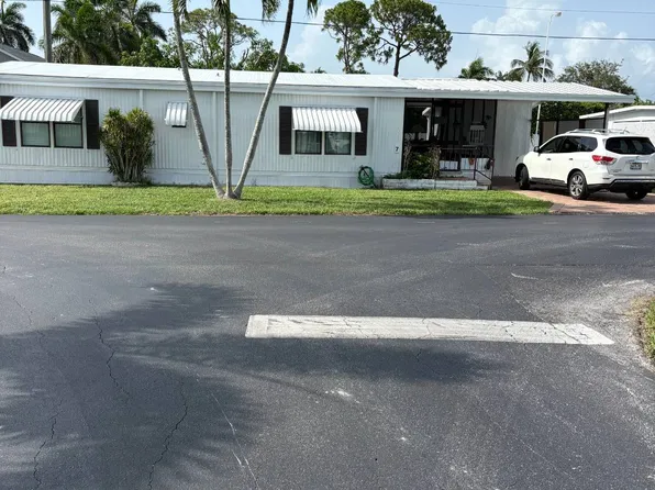 7 Grouper Dr, Naples, FL 34112