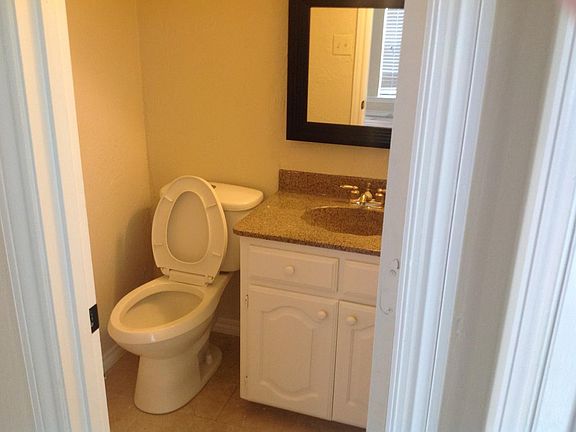 4th image of 1541 Knollview Ln