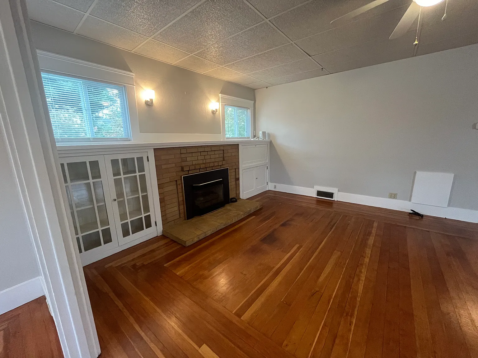 421 W Vine St — Photo 3