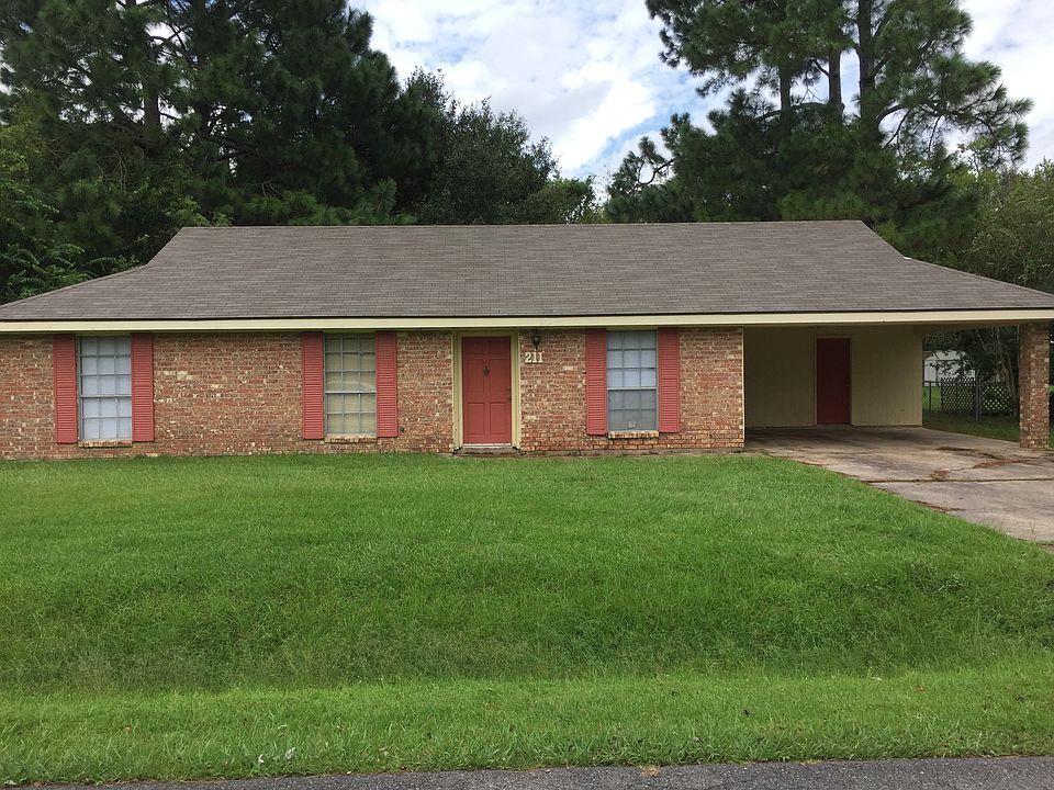 1st image of 211 Driftwood St