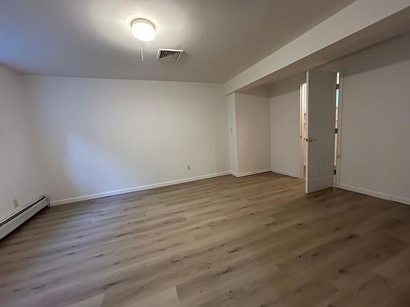 5th image of 102 Fieldway Ave #1A
