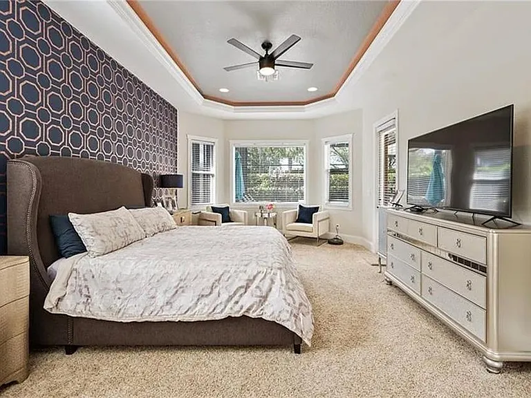 19396 La Serena Dr — Photo 12