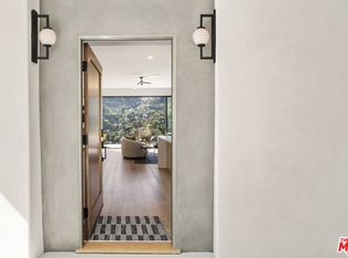 8309 Yucca Trl, Los Angeles, CA 90046