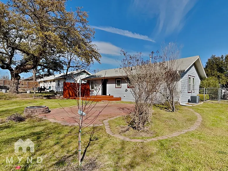 1207 Grace St — Photo 20