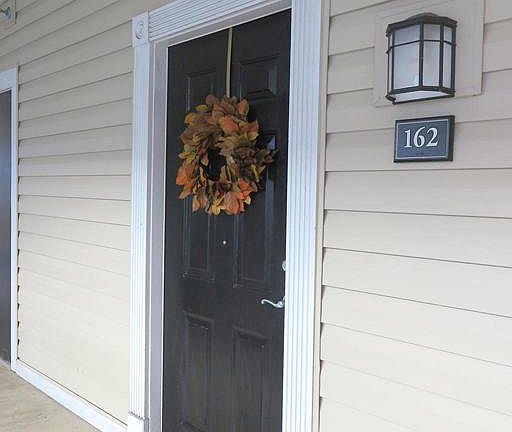 4th image of 501 Hungerford Dr APT 162