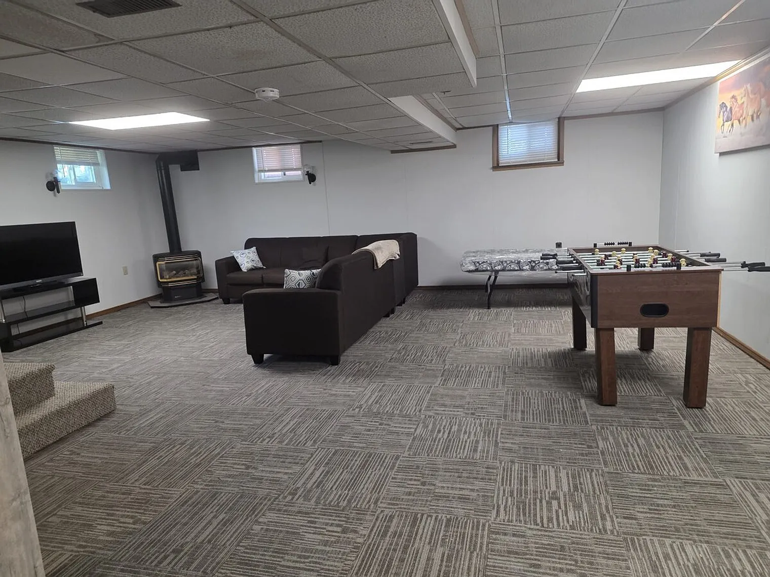 4 bed, 2.0 bath, $6,581 — Photo 4