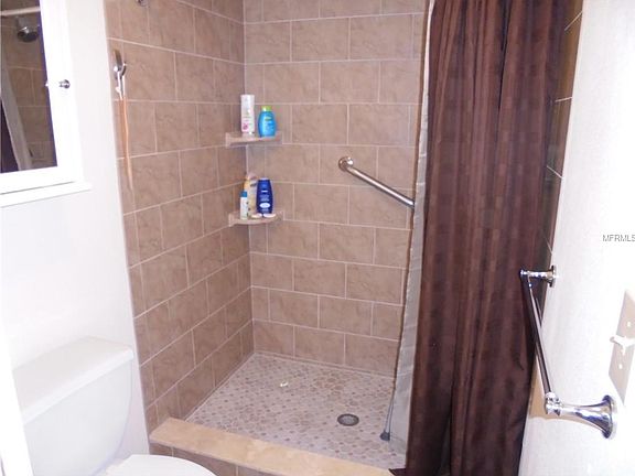 3rd image of 1516 King Dr