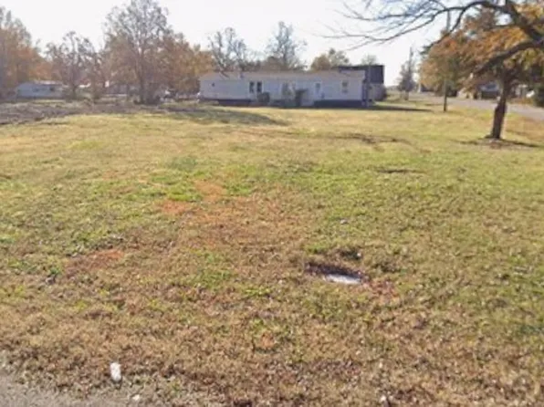546 E 6th St, Rector, AR 72461
