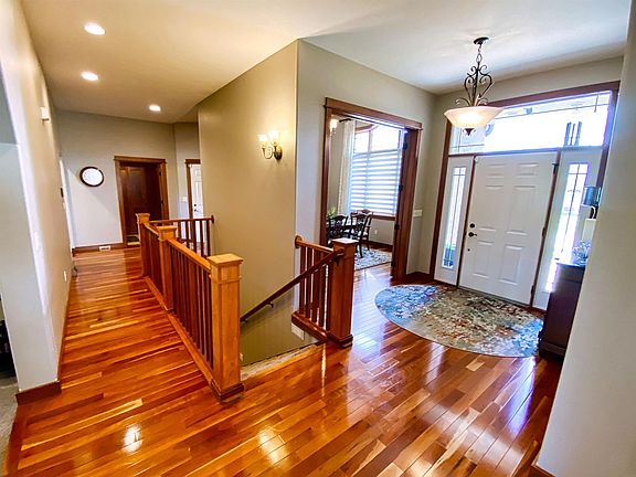 2nd image of 3109 Stratford Ct