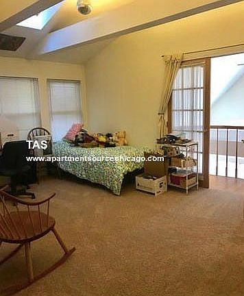 3rd image of 1933 N Sedgwick St #Penthouse