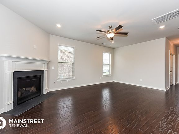 3rd image of 344 Black Thorn Ln