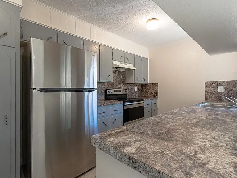 418 Skyline Ave — Photo 14