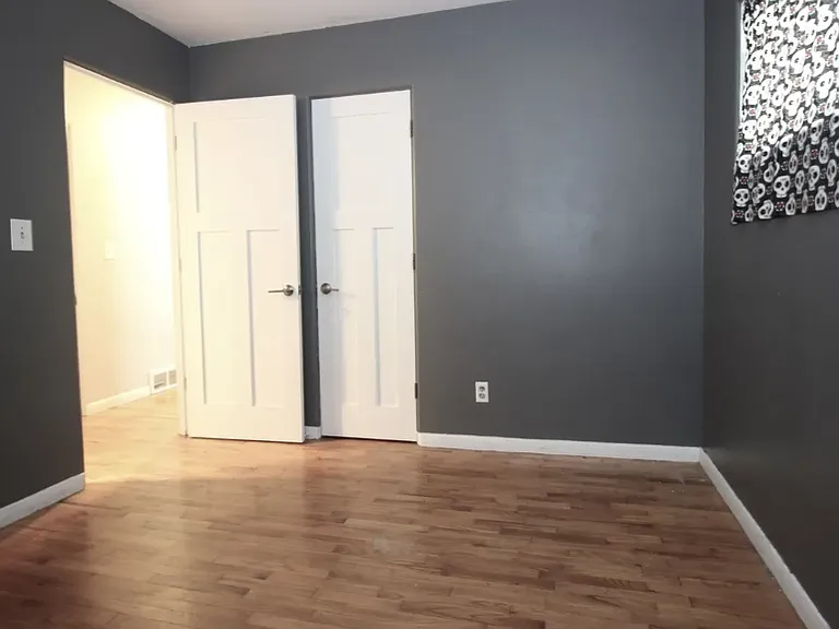 818 W College Ave — Photo 10