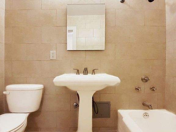 4th image of 401 W 56th St APT 6G
