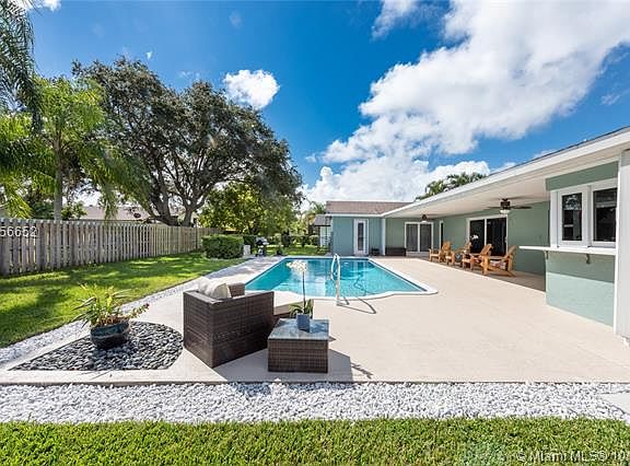 3rd image of 7820 SW 180th St