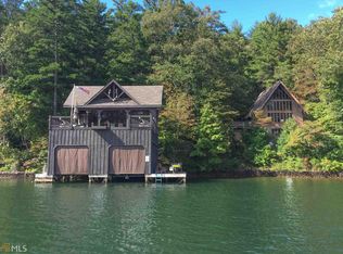 96 Lands End Ln, Clarkesville, GA 30523