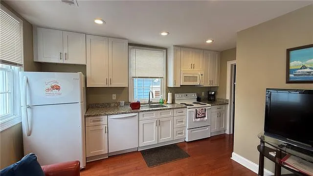 1 bed, 1.0 bath, 600 sqft, $1,300 — Photo 3