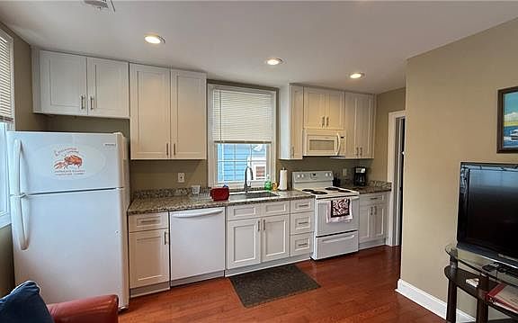 3rd image of 1502 Erato St