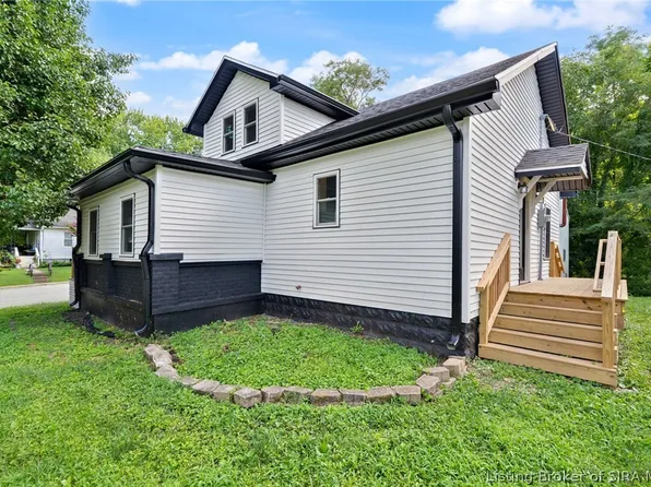 107 S Townsend Drive, Leavenworth, IN 47137