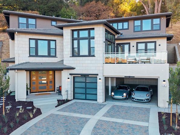 22 Oak Knoll Court - 5bd/5ba, 5,578 sqft - in Petaluma, CA