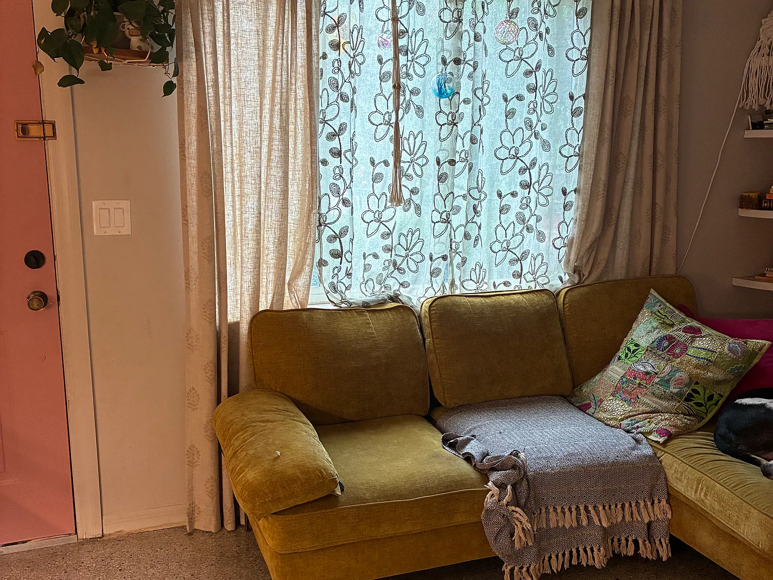 4 bed, 1600 sqft, $2,900 — Photo 2