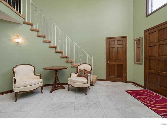 2nd image of 129 Forestview Dr