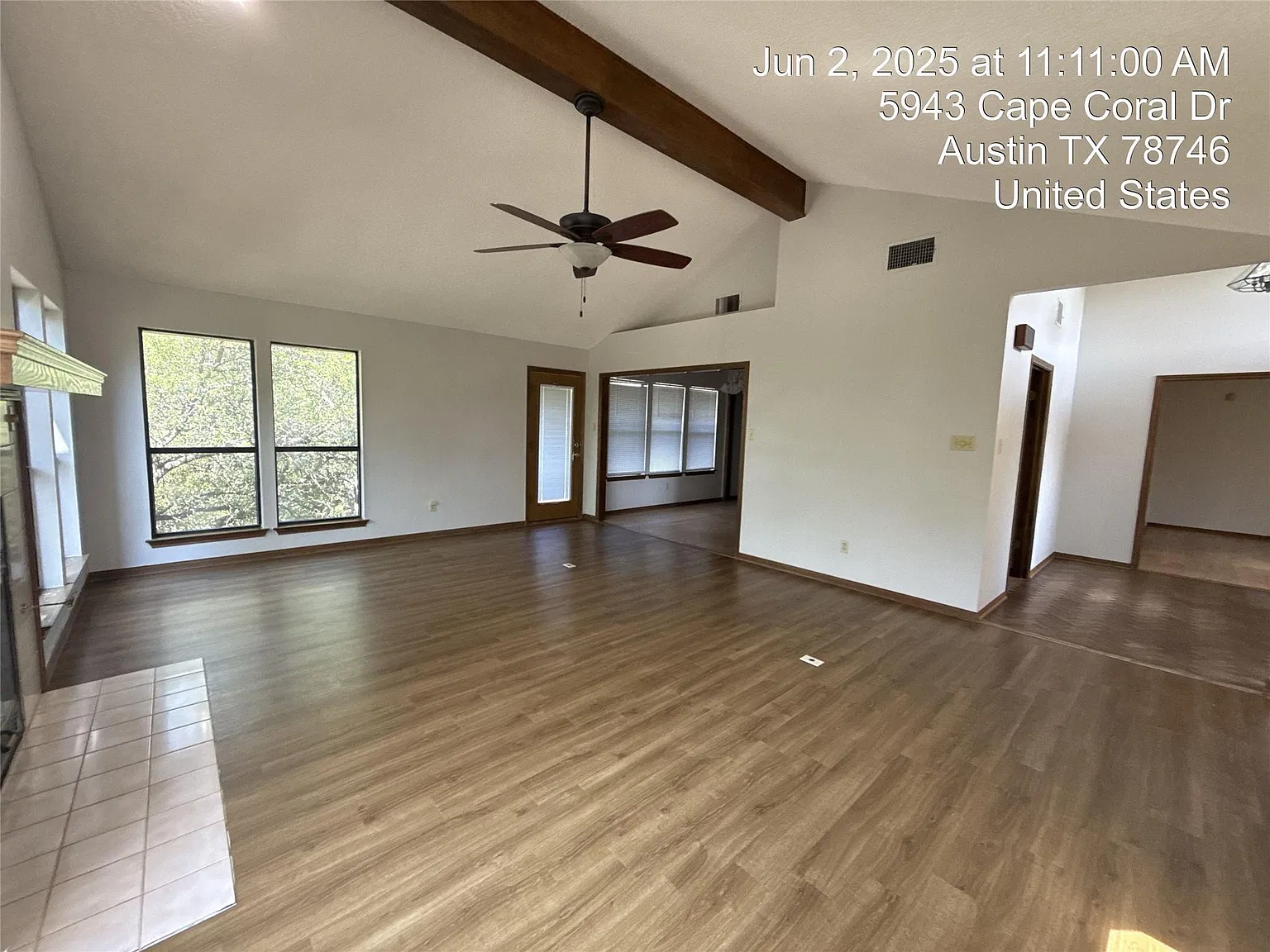 3 bed, 2.5 bath, 2369 sqft, $3,650 — Photo 4