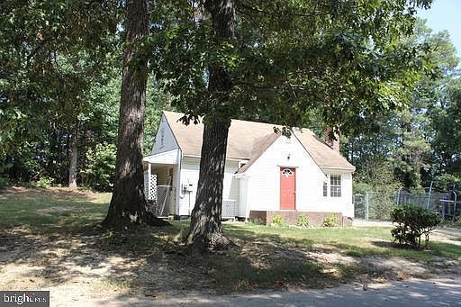 2nd image of 46160 Quatman Rd