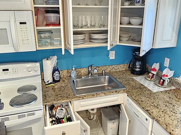 3rd image of 9273 Collins Ave #1011-1-1