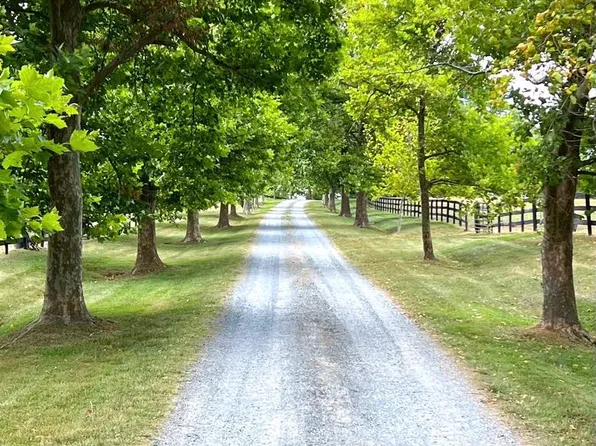 20202 Saint Louis Rd, Purcellville, VA 20132