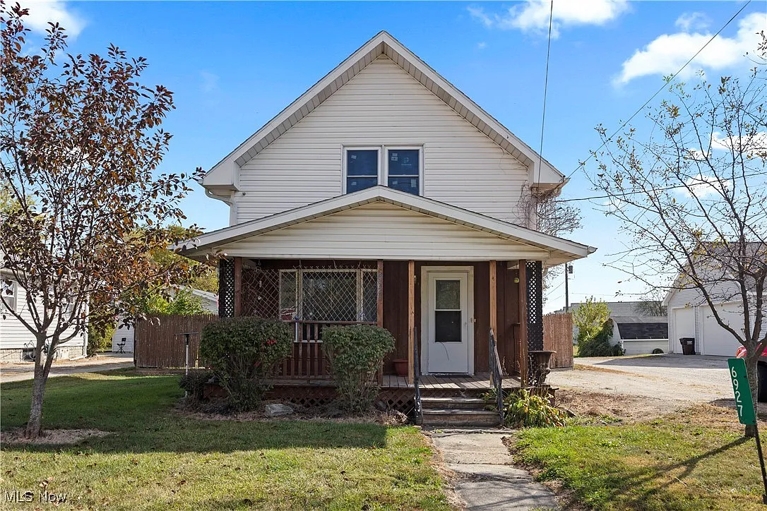 6927 N Wildacre Rd photo 1