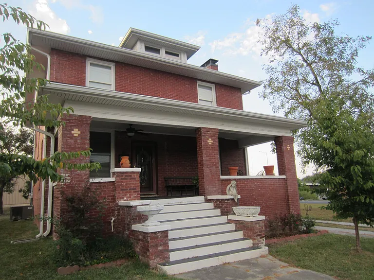 1115 N 6th Ave — Photo 40