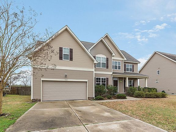 3rd image of 812 Camwheel Dr