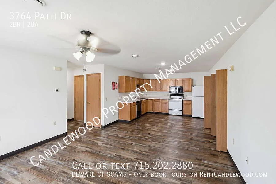 2 Bed, 2 Bath Lower Available Now! — Photo 2