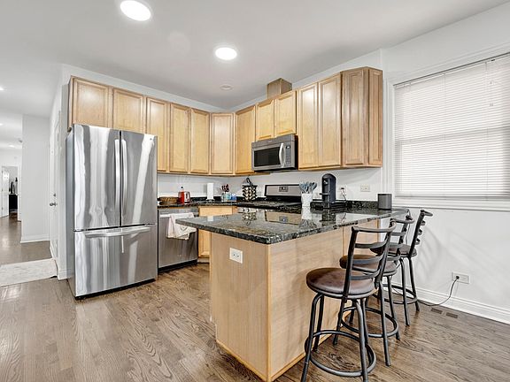 5th image of 1442 N Cleveland Ave #1