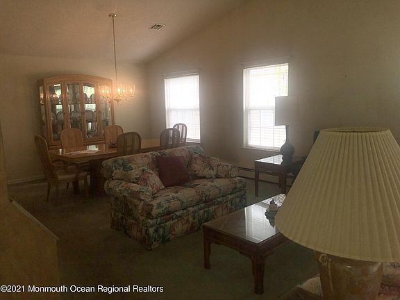 2nd image of 161 Canterbury Ln