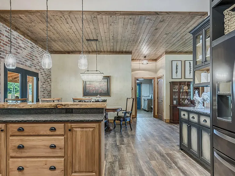 3141 N Riley Creek Rd — Photo 16